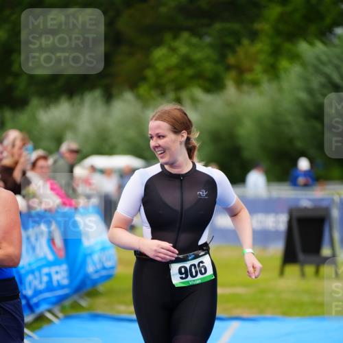 30.08.2026 - Elbe Triathlon Hamburg LAZAROV Photography http://msf.ph/oto/10067423 30.08.2026 12:23:23 Ziel 906, 1668 meine-sportfotos.de
