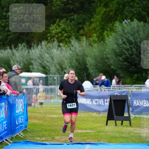 30.08.2026 - Elbe Triathlon Hamburg LAZAROV Photography http://msf.ph/oto/10067443 30.08.2026 12:23:47 Ziel 1622 meine-sportfotos.de