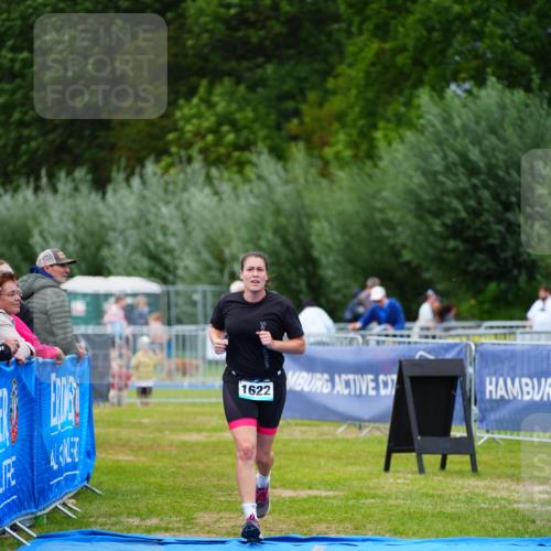 30.08.2026 - Elbe Triathlon Hamburg LAZAROV Photography http://msf.ph/oto/10067447 30.08.2026 12:23:48 Ziel 1622 meine-sportfotos.de