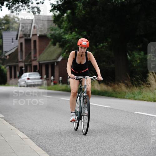 30.08.2026 - Elbe Triathlon Hamburg Michael Burmester http://msf.ph/oto/10067460 30.08.2026 15:41:21 Radfahren  meine-sportfotos.de