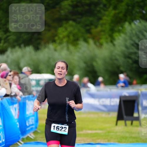 30.08.2026 - Elbe Triathlon Hamburg LAZAROV Photography http://msf.ph/oto/10067469 30.08.2026 12:23:50 Ziel 1622 meine-sportfotos.de