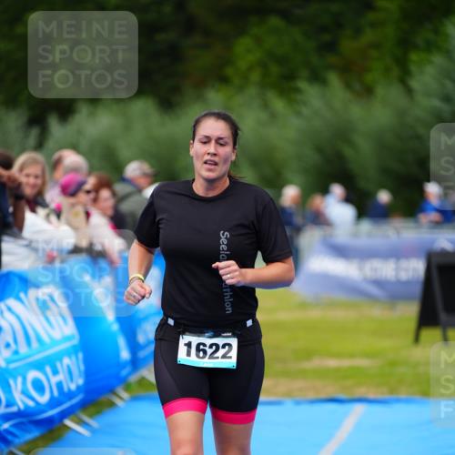 30.08.2026 - Elbe Triathlon Hamburg LAZAROV Photography http://msf.ph/oto/10067475 30.08.2026 12:23:51 Ziel 1622 meine-sportfotos.de