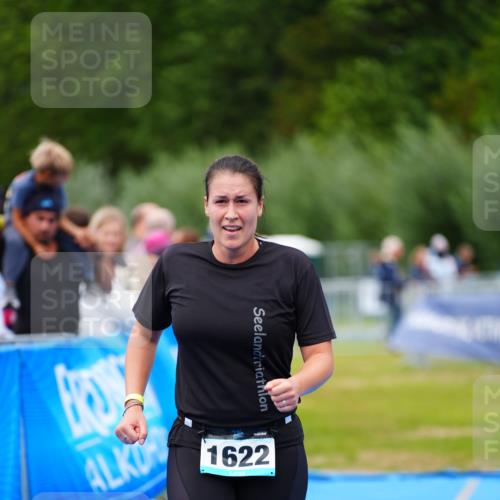 30.08.2026 - Elbe Triathlon Hamburg LAZAROV Photography http://msf.ph/oto/10067485 30.08.2026 12:23:52 Ziel 1622 meine-sportfotos.de