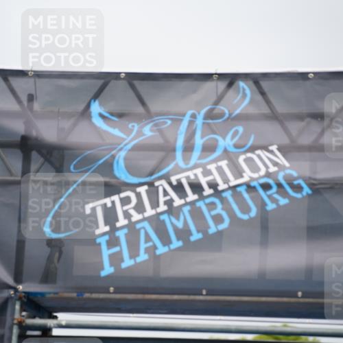 30.08.2026 - Elbe Triathlon Hamburg LAZAROV Photography http://msf.ph/oto/10067495 30.08.2026 12:24:03 Ziel  meine-sportfotos.de