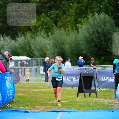 30.08.2026 - Elbe Triathlon Hamburg LAZAROV Photography http://msf.ph/oto/10067501 30.08.2026 12:24:22 Ziel 1719 meine-sportfotos.de