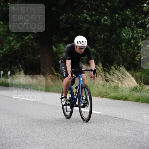 30.08.2026 - Elbe Triathlon Hamburg Michael Burmester http://msf.ph/oto/10067507 30.08.2026 15:41:59 Radfahren  meine-sportfotos.de