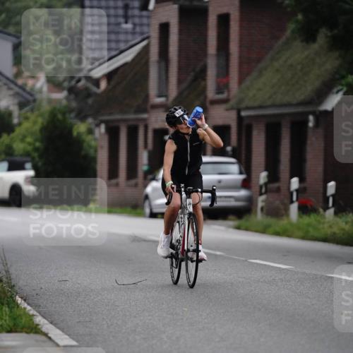 30.08.2026 - Elbe Triathlon Hamburg Michael Burmester http://msf.ph/oto/10067520 30.08.2026 15:44:02 Radfahren  meine-sportfotos.de