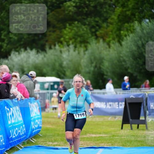 30.08.2026 - Elbe Triathlon Hamburg LAZAROV Photography http://msf.ph/oto/10067532 30.08.2026 12:24:24 Ziel 925, 1719 meine-sportfotos.de