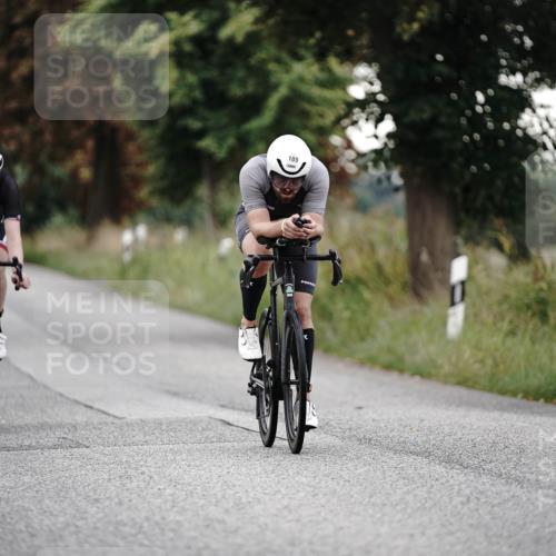 30.08.2026 - Elbe Triathlon Hamburg Michael Burmester http://msf.ph/oto/10067560 30.08.2026 09:17:23 Radfahren 189, 267, 276, 279 meine-sportfotos.de