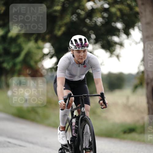 30.08.2026 - Elbe Triathlon Hamburg Michael Burmester http://msf.ph/oto/10067597 30.08.2026 09:17:52 Radfahren 308, 329, 389, 415, 433, 449 meine-sportfotos.de