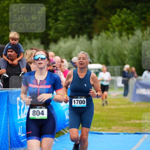 30.08.2026 - Elbe Triathlon Hamburg LAZAROV Photography http://msf.ph/oto/10067624 30.08.2026 12:24:37 Ziel 804, 1602, 1672, 1700 meine-sportfotos.de