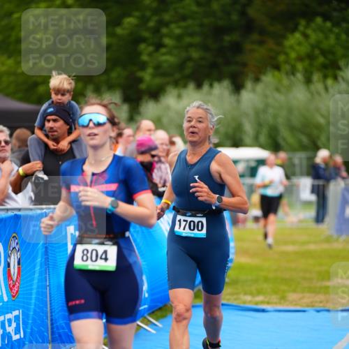 30.08.2026 - Elbe Triathlon Hamburg LAZAROV Photography http://msf.ph/oto/10067627 30.08.2026 12:24:37 Ziel 804, 1602, 1672, 1700 meine-sportfotos.de