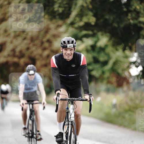 30.08.2026 - Elbe Triathlon Hamburg Michael Burmester http://msf.ph/oto/10067632 30.08.2026 09:18:19 Radfahren 197, 440, 483, 527, 542, 639, 1894 meine-sportfotos.de