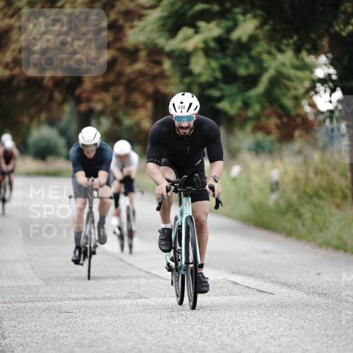 30.08.2026 - Elbe Triathlon Hamburg Michael Burmester http://msf.ph/oto/10067636 30.08.2026 09:18:24 Radfahren 197, 228, 639, 701, 1894 meine-sportfotos.de