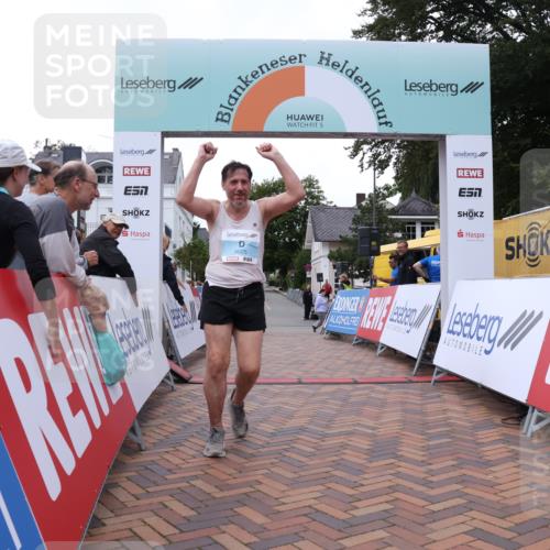 30.08.2026 - Blankeneser Heldenlauf Lena Gebhardt http://msf.ph/oto/10067640 30.08.2026 13:09:27 Ziel 4025 meine-sportfotos.de