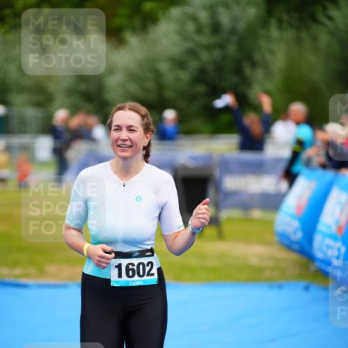 30.08.2026 - Elbe Triathlon Hamburg LAZAROV Photography http://msf.ph/oto/10067651 30.08.2026 12:24:46 Ziel 1602 meine-sportfotos.de