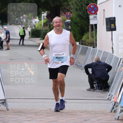 30.08.2026 - Blankeneser Heldenlauf Lena Gebhardt http://msf.ph/oto/10067666 30.08.2026 13:11:01 Ziel 4255 meine-sportfotos.de