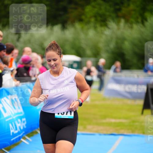 30.08.2026 - Elbe Triathlon Hamburg LAZAROV Photography http://msf.ph/oto/10067686 30.08.2026 12:24:55 Ziel 1571 meine-sportfotos.de