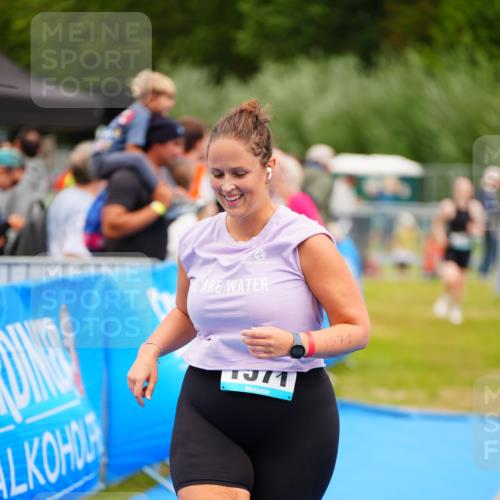 30.08.2026 - Elbe Triathlon Hamburg LAZAROV Photography http://msf.ph/oto/10067694 30.08.2026 12:24:56 Ziel 1571 meine-sportfotos.de