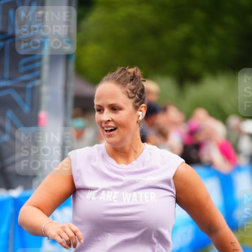 30.08.2026 - Elbe Triathlon Hamburg LAZAROV Photography http://msf.ph/oto/10067711 30.08.2026 12:24:57 Ziel 1524, 1571 meine-sportfotos.de