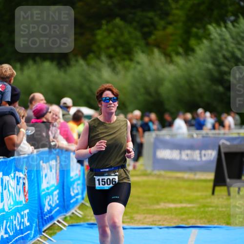 30.08.2026 - Elbe Triathlon Hamburg LAZAROV Photography http://msf.ph/oto/10067754 30.08.2026 12:25:27 Ziel 1506, 1582, 1636 meine-sportfotos.de