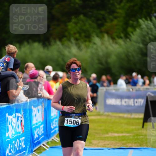 30.08.2026 - Elbe Triathlon Hamburg LAZAROV Photography http://msf.ph/oto/10067758 30.08.2026 12:25:27 Ziel 1506, 1582, 1636 meine-sportfotos.de