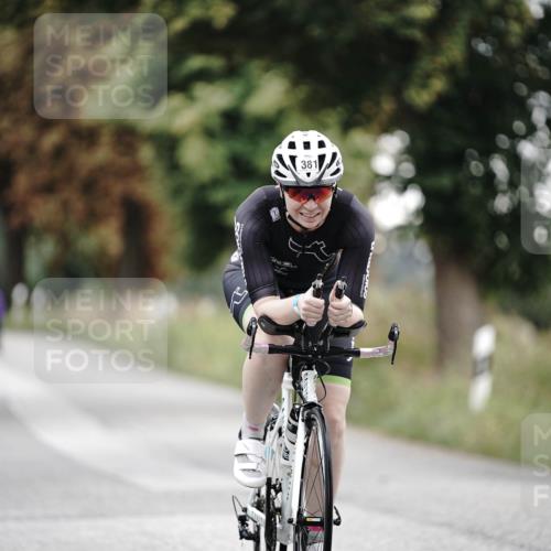 30.08.2026 - Elbe Triathlon Hamburg Michael Burmester http://msf.ph/oto/10067782 30.08.2026 09:19:57 Radfahren 381, 421 meine-sportfotos.de