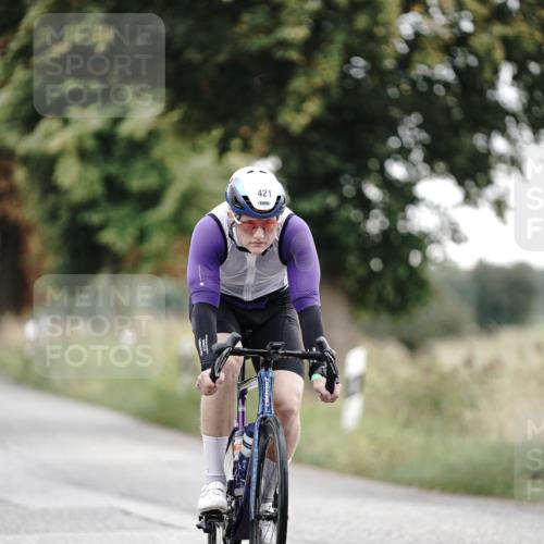 30.08.2026 - Elbe Triathlon Hamburg Michael Burmester http://msf.ph/oto/10067788 30.08.2026 09:20:01 Radfahren 421, 588 meine-sportfotos.de