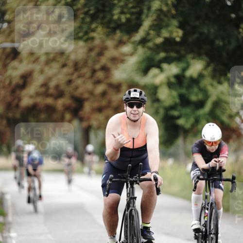 30.08.2026 - Elbe Triathlon Hamburg Michael Burmester http://msf.ph/oto/10067809 30.08.2026 09:25:37 Radfahren 192, 294, 338, 349, 446, 605 meine-sportfotos.de