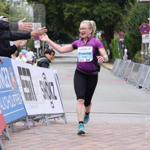 30.08.2026 - Blankeneser Heldenlauf Lena Gebhardt http://msf.ph/oto/10067812 30.08.2026 13:15:04 Ziel 4144 meine-sportfotos.de
