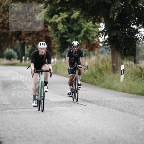 30.08.2026 - Elbe Triathlon Hamburg Michael Burmester http://msf.ph/oto/10067830 30.08.2026 09:25:45 Radfahren 192, 294, 331, 619 meine-sportfotos.de