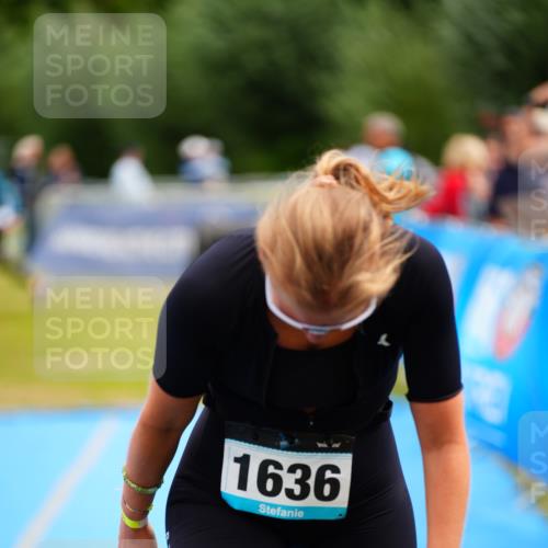 30.08.2026 - Elbe Triathlon Hamburg LAZAROV Photography http://msf.ph/oto/10067831 30.08.2026 12:25:37 Ziel 1582, 1585, 1636 meine-sportfotos.de
