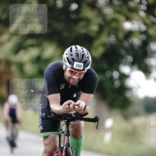 30.08.2026 - Elbe Triathlon Hamburg Michael Burmester http://msf.ph/oto/10067845 30.08.2026 09:25:57 Radfahren 255, 314, 409, 581, 607 meine-sportfotos.de