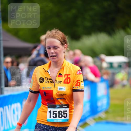 30.08.2026 - Elbe Triathlon Hamburg LAZAROV Photography http://msf.ph/oto/10067849 30.08.2026 12:25:40 Ziel 1585 meine-sportfotos.de