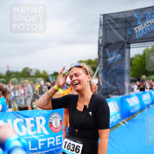30.08.2026 - Elbe Triathlon Hamburg LAZAROV Photography http://msf.ph/oto/10067861 30.08.2026 12:25:43 Ziel  meine-sportfotos.de