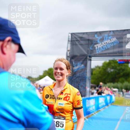 30.08.2026 - Elbe Triathlon Hamburg LAZAROV Photography http://msf.ph/oto/10067877 30.08.2026 12:25:48 Ziel  meine-sportfotos.de