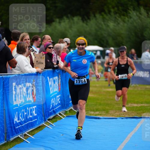 30.08.2026 - Elbe Triathlon Hamburg LAZAROV Photography http://msf.ph/oto/10067885 30.08.2026 12:25:58 Ziel 1618, 1714 meine-sportfotos.de