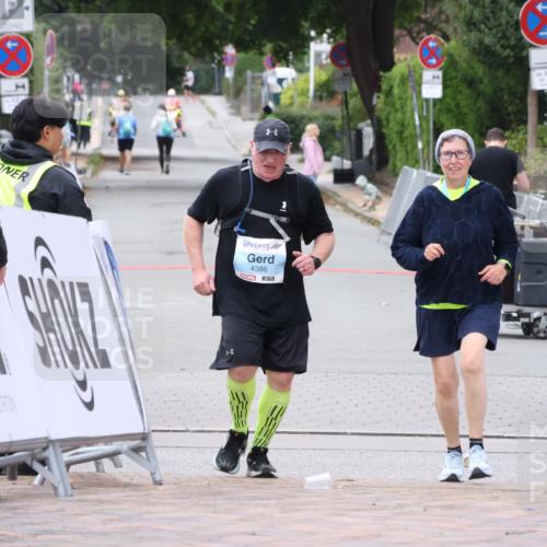 30.08.2026 - Blankeneser Heldenlauf Lena Gebhardt http://msf.ph/oto/10067889 30.08.2026 13:22:45 Ziel  meine-sportfotos.de
