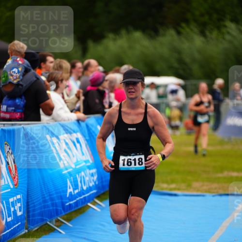 30.08.2026 - Elbe Triathlon Hamburg LAZAROV Photography http://msf.ph/oto/10067919 30.08.2026 12:26:01 Ziel 1618, 1714 meine-sportfotos.de
