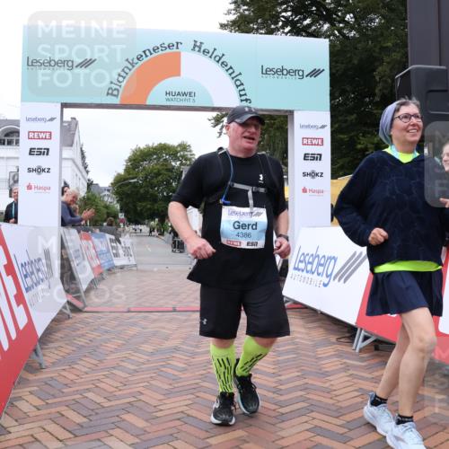 30.08.2026 - Blankeneser Heldenlauf Lena Gebhardt http://msf.ph/oto/10067942 30.08.2026 13:22:52 Ziel 4386 meine-sportfotos.de