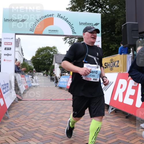 30.08.2026 - Blankeneser Heldenlauf Lena Gebhardt http://msf.ph/oto/10067948 30.08.2026 13:22:53 Ziel 4386 meine-sportfotos.de