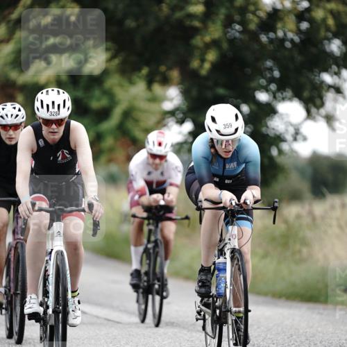 30.08.2026 - Elbe Triathlon Hamburg Michael Burmester http://msf.ph/oto/10067954 30.08.2026 09:26:54 Radfahren 229, 310, 318, 328, 359, 503, 580, 595, 596, 626, 676 meine-sportfotos.de
