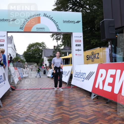 30.08.2026 - Blankeneser Heldenlauf Lena Gebhardt http://msf.ph/oto/10067964 30.08.2026 10:00:19 Ziel 1678 meine-sportfotos.de