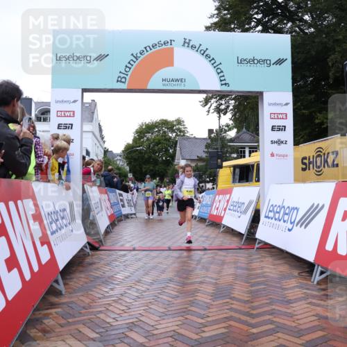 30.08.2026 - Blankeneser Heldenlauf Lena Gebhardt http://msf.ph/oto/10067992 30.08.2026 10:00:30 Ziel 1434 meine-sportfotos.de