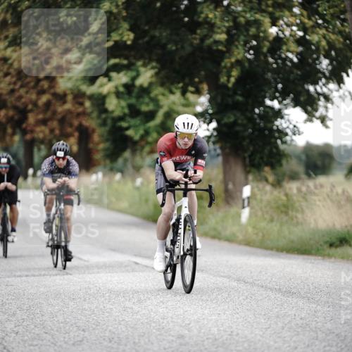 30.08.2026 - Elbe Triathlon Hamburg Michael Burmester http://msf.ph/oto/10068022 30.08.2026 09:27:29 Radfahren 324, 325, 464, 526, 556, 665 meine-sportfotos.de