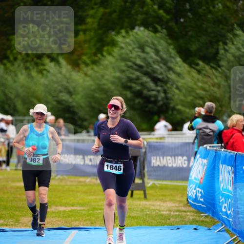 30.08.2026 - Elbe Triathlon Hamburg LAZAROV Photography http://msf.ph/oto/10068036 30.08.2026 12:26:34 Ziel 982, 1646 meine-sportfotos.de