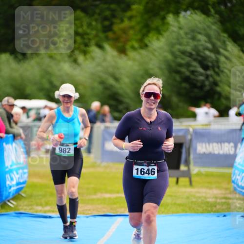 30.08.2026 - Elbe Triathlon Hamburg LAZAROV Photography http://msf.ph/oto/10068054 30.08.2026 12:26:35 Ziel 982, 1646 meine-sportfotos.de