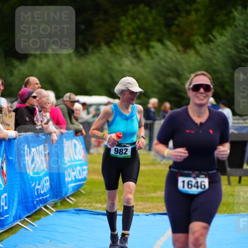 30.08.2026 - Elbe Triathlon Hamburg LAZAROV Photography http://msf.ph/oto/10068056 30.08.2026 12:26:36 Ziel 982, 1646 meine-sportfotos.de