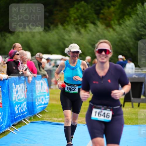 30.08.2026 - Elbe Triathlon Hamburg LAZAROV Photography http://msf.ph/oto/10068063 30.08.2026 12:26:37 Ziel 982, 1646 meine-sportfotos.de