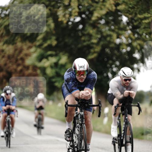 30.08.2026 - Elbe Triathlon Hamburg Michael Burmester http://msf.ph/oto/10068072 30.08.2026 09:28:03 Radfahren 211, 215, 220, 290, 374, 481, 534, 544, 590, 667, 689 meine-sportfotos.de